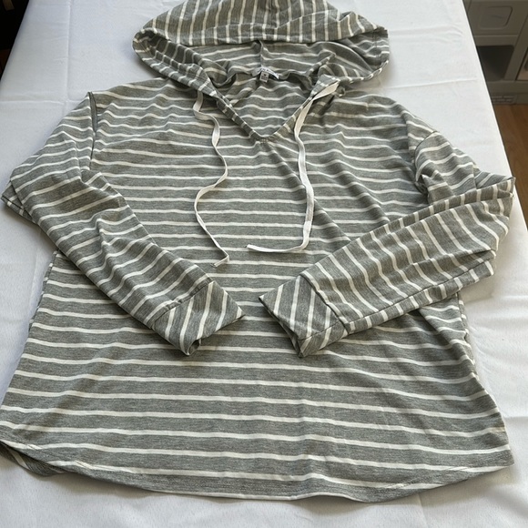 white birch Tops - White birch grey/white striped long sleeve hooded shirt